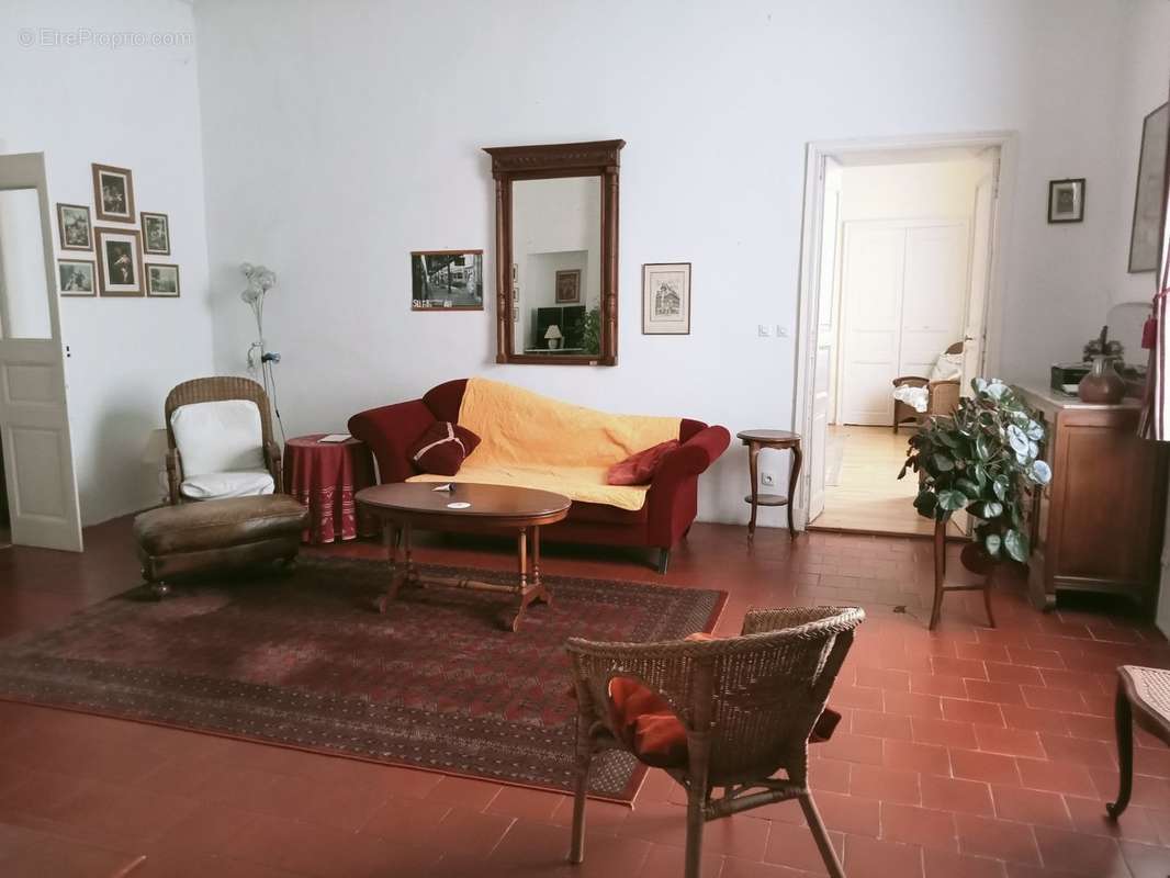 Appartement à GANGES