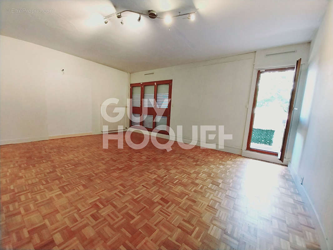 Appartement à NANTERRE