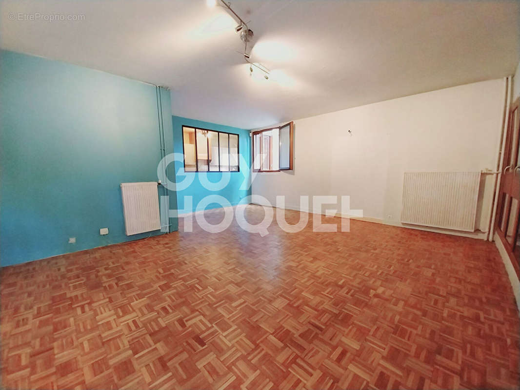 Appartement à NANTERRE