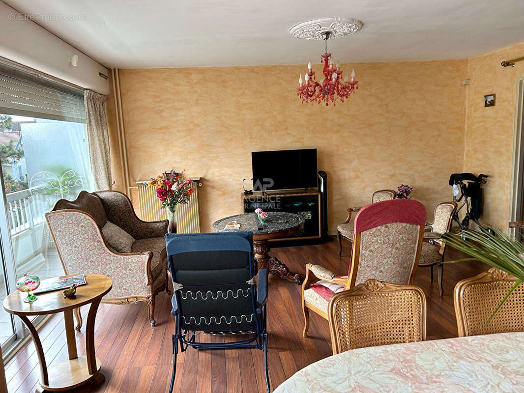 Appartement à MAISONS-LAFFITTE