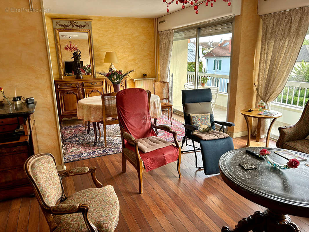 Appartement à MAISONS-LAFFITTE