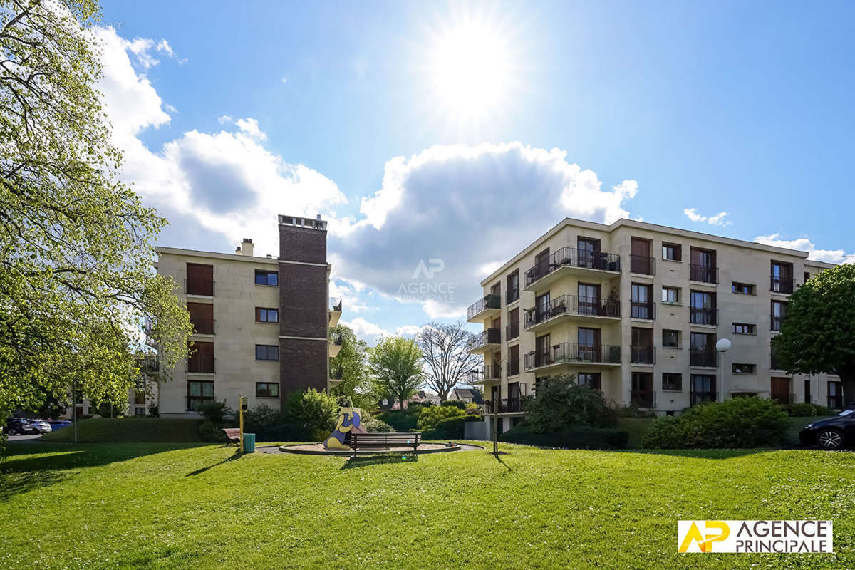 Appartement à MAISONS-LAFFITTE