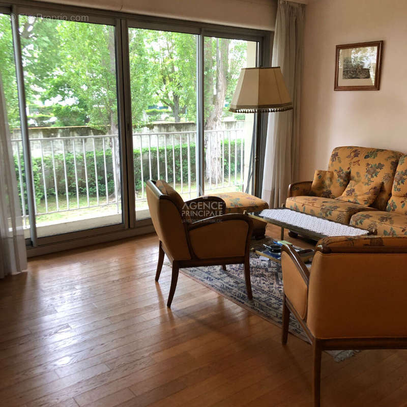 Appartement à MAISONS-LAFFITTE