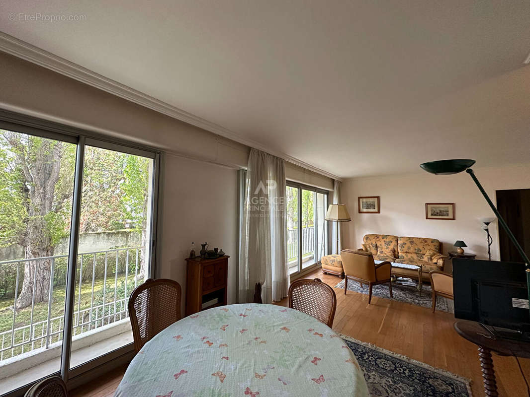 Appartement à MAISONS-LAFFITTE