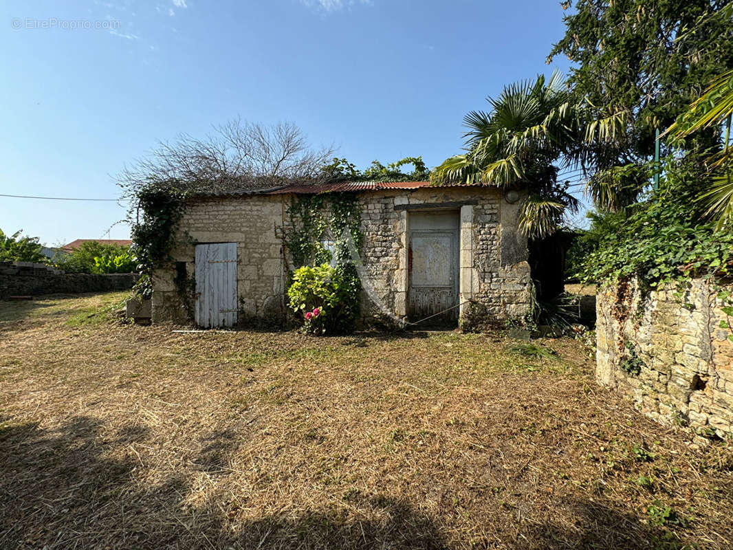 Maison à NALLIERS