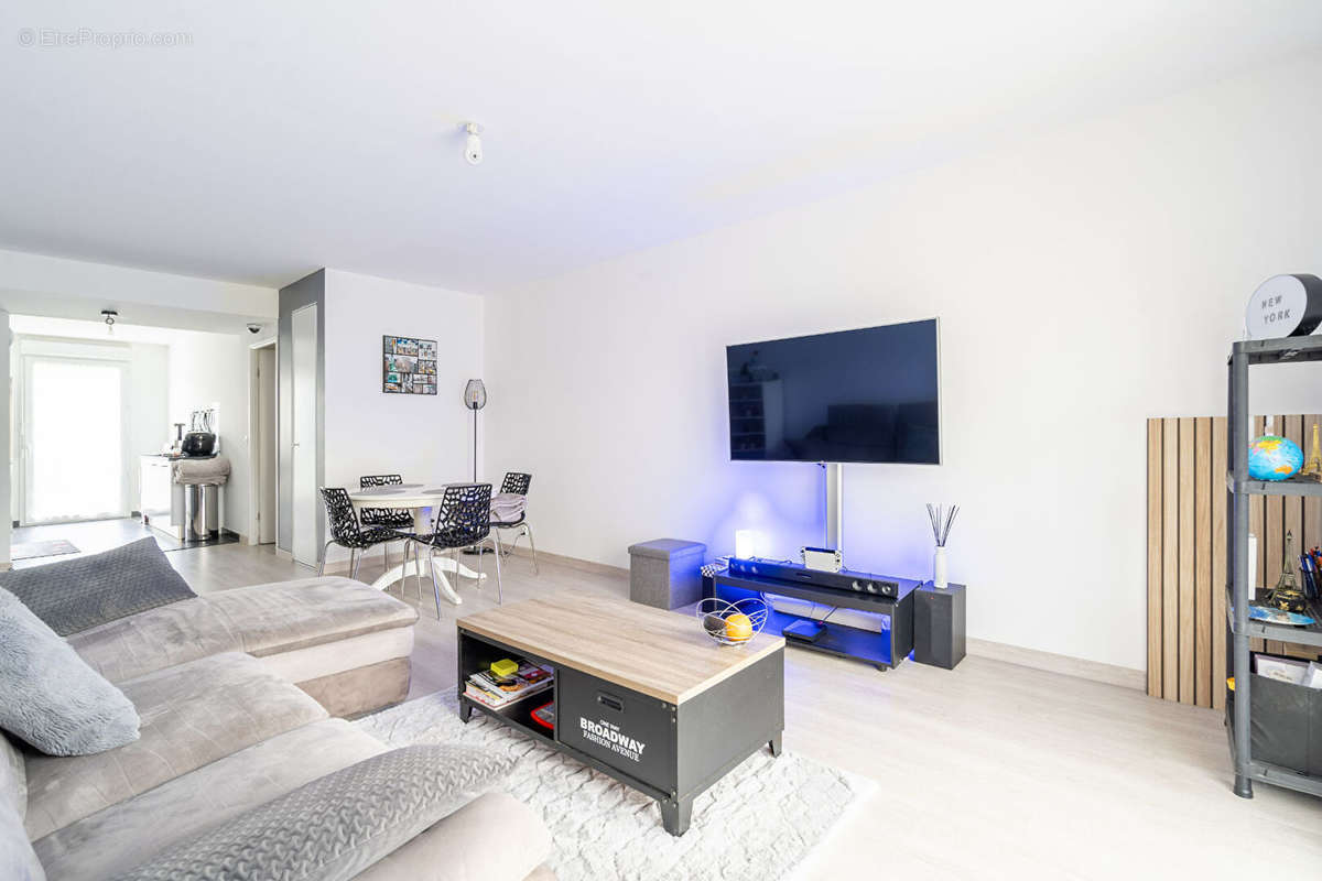 Appartement à VAIRES-SUR-MARNE