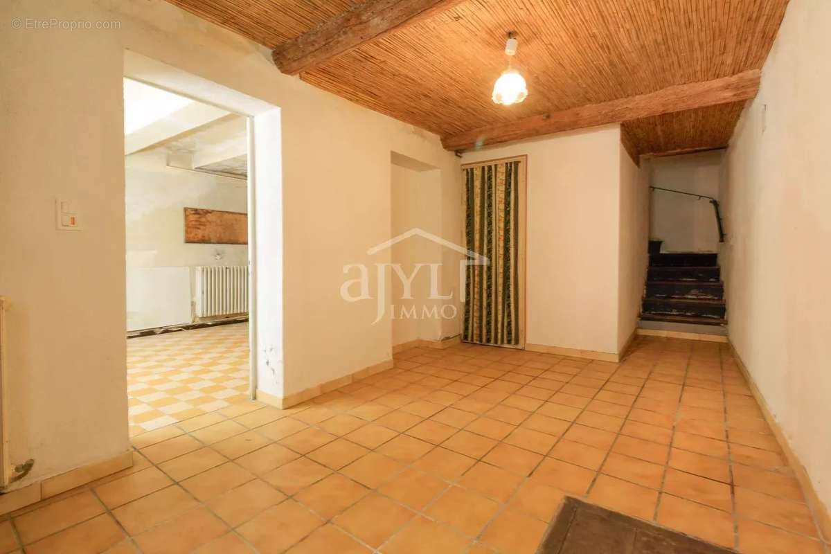 Appartement à ROGNES