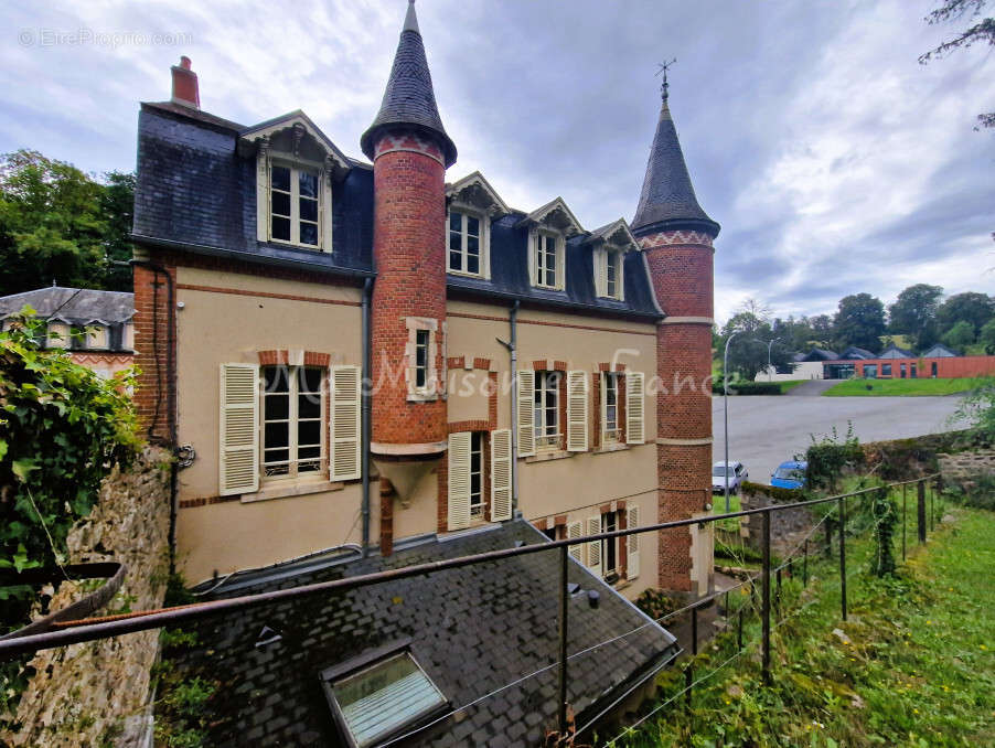 Maison à NERIS-LES-BAINS