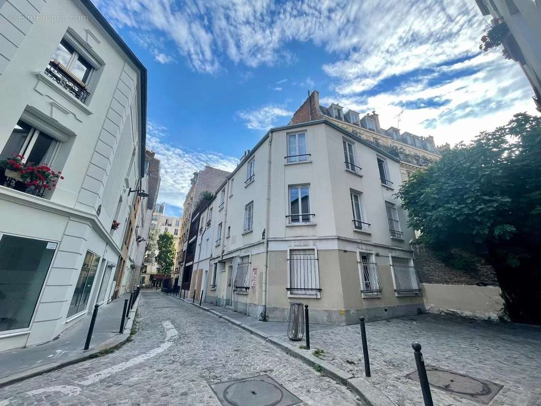 Appartement à PARIS-18E