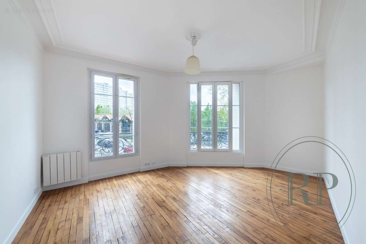 Appartement à PARIS-15E