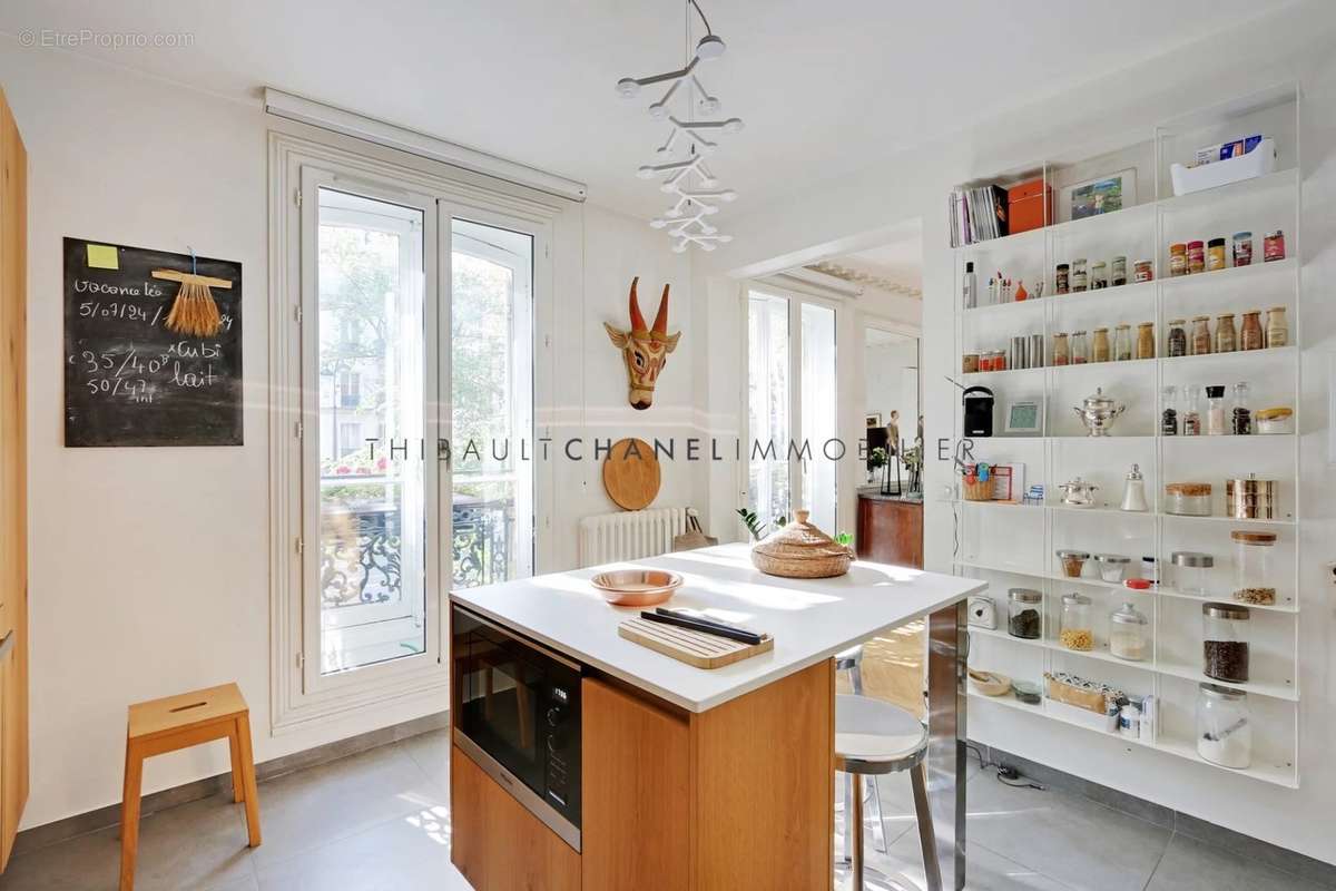 Appartement à PARIS-11E