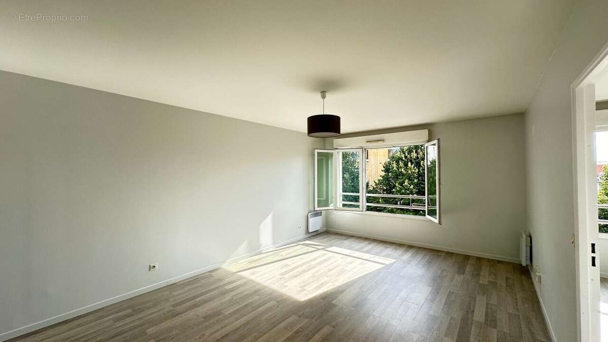 Appartement à SURESNES