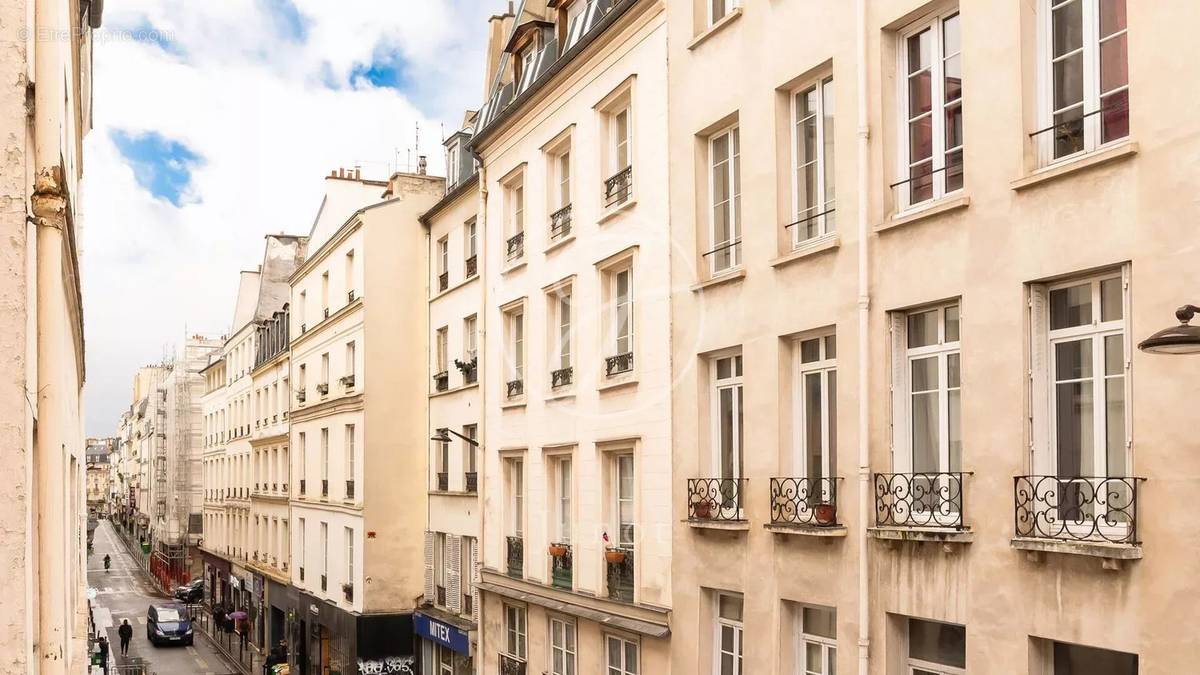 Appartement à PARIS-2E