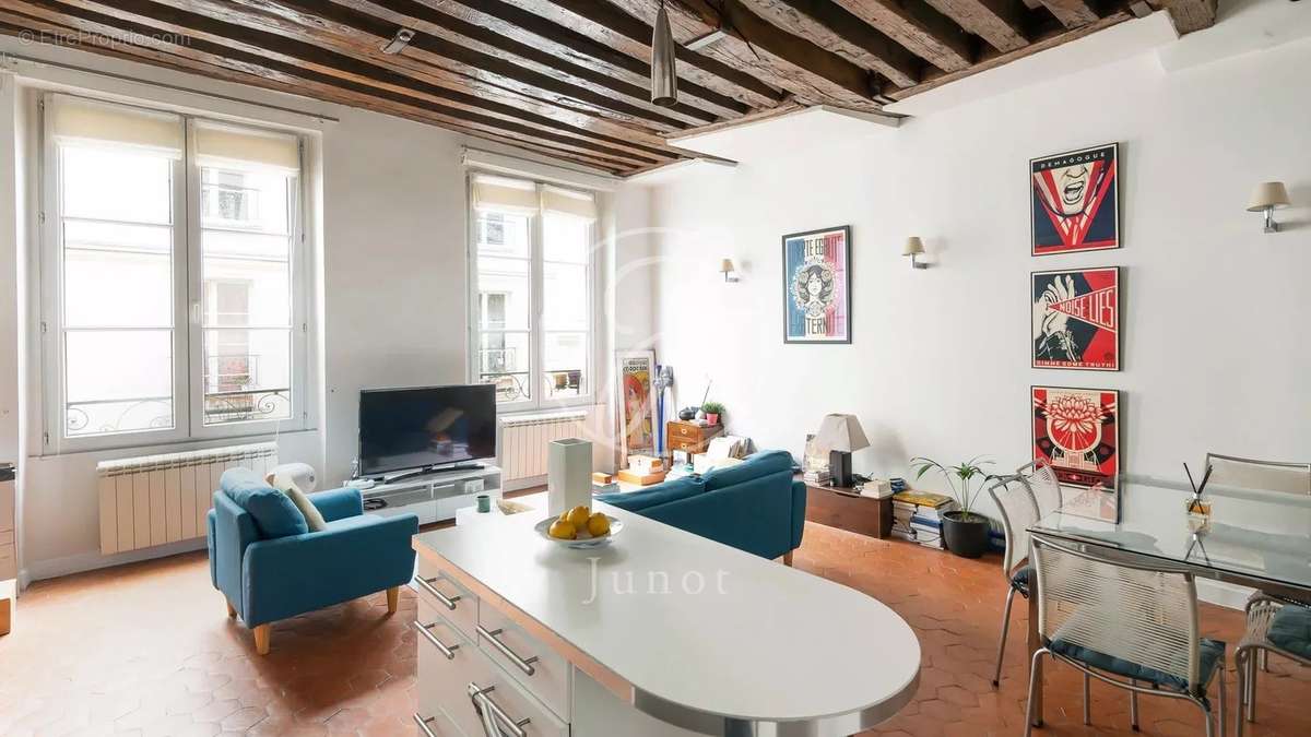 Appartement à PARIS-2E