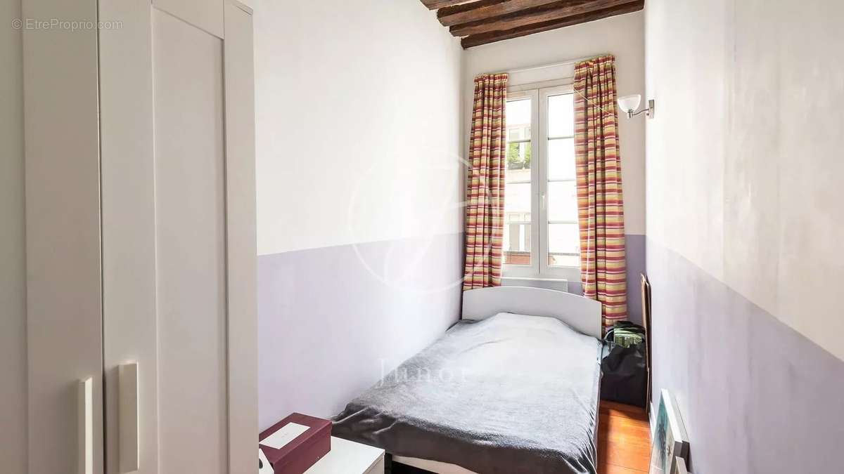 Appartement à PARIS-2E