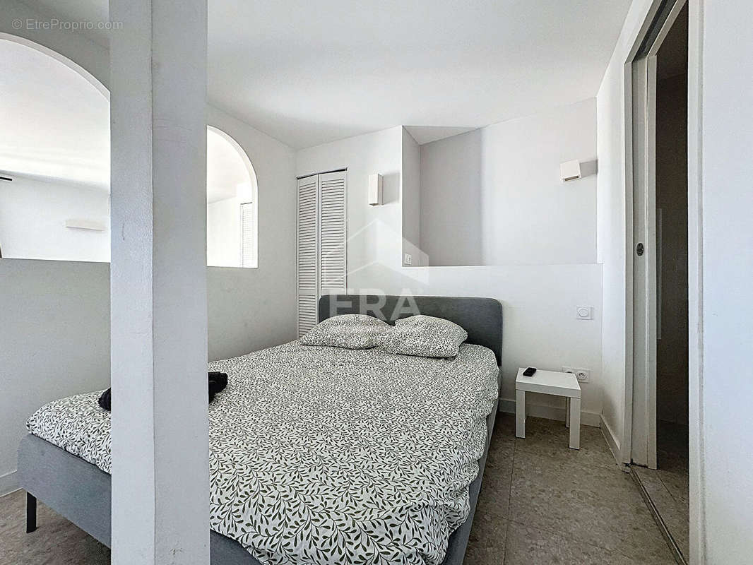 Appartement à MARSEILLE-2E