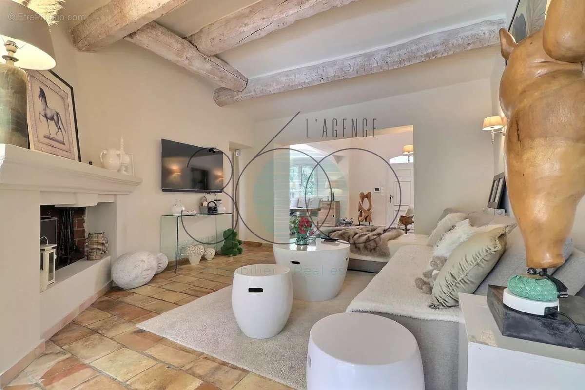 Maison à MOUGINS