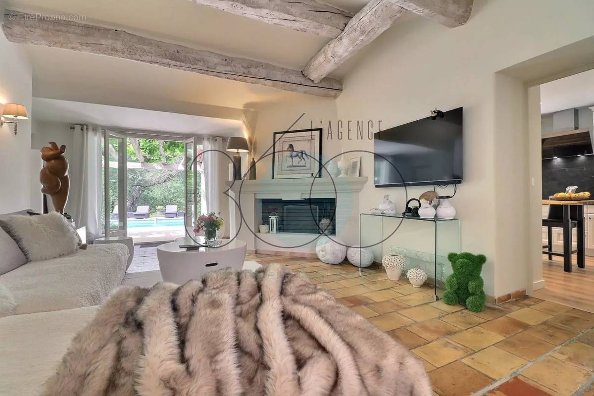 Maison à MOUGINS