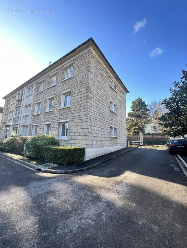 Appartement à BOURG-LA-REINE