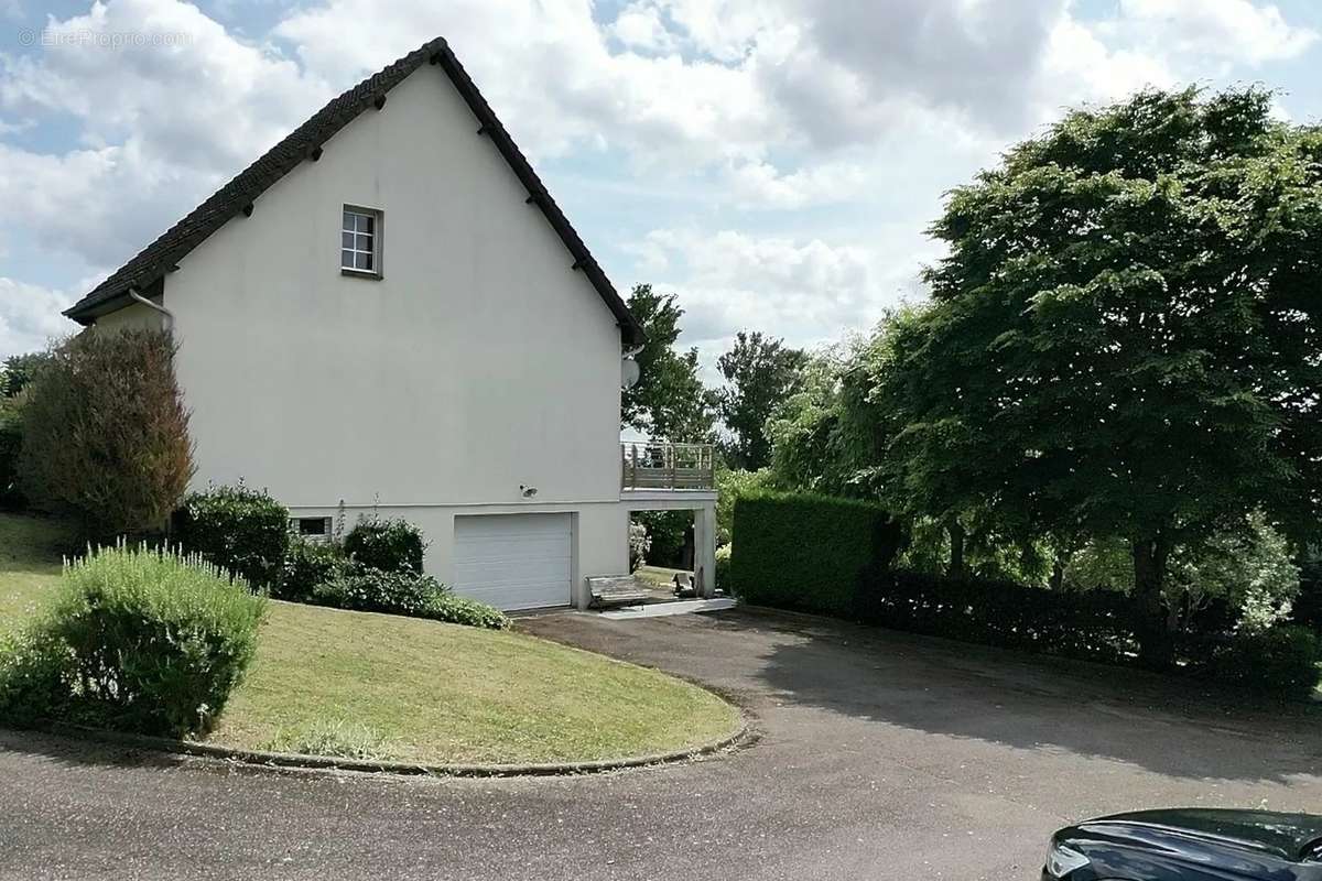 Maison à SAINT-JULIEN-LE-FAUCON