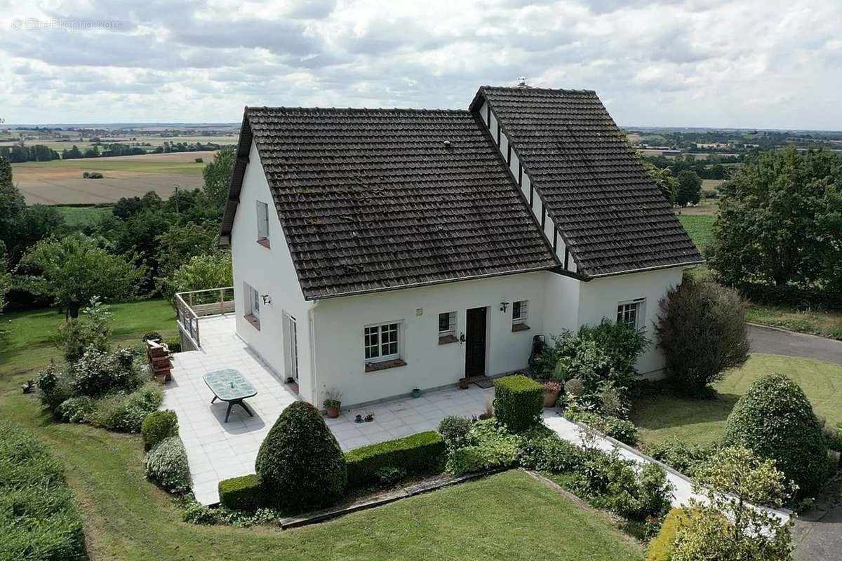 Maison à SAINT-JULIEN-LE-FAUCON