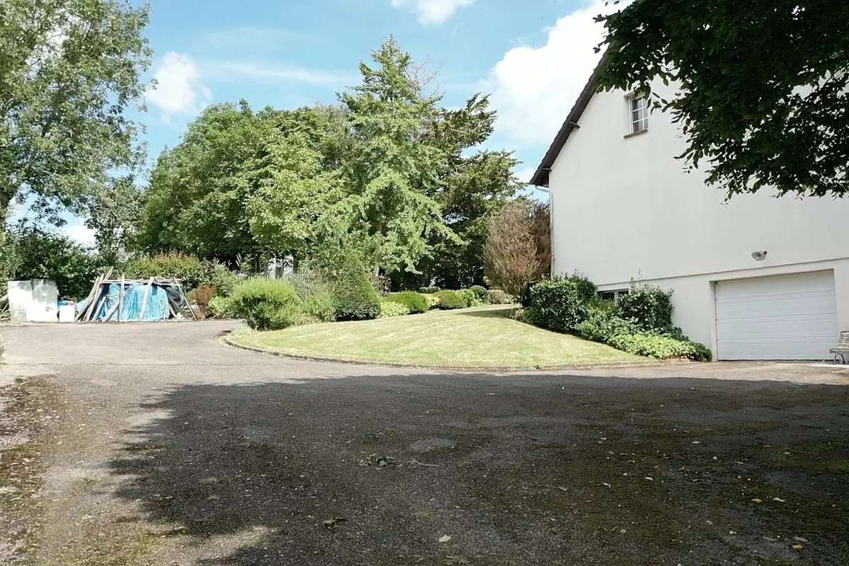 Maison à SAINT-JULIEN-LE-FAUCON