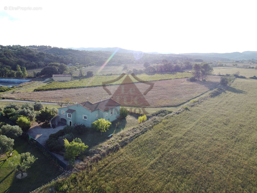 Maison à SAINT-SAUVEUR-DE-CRUZIERES