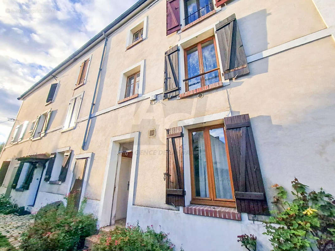 Appartement à CARRIERES-SUR-SEINE