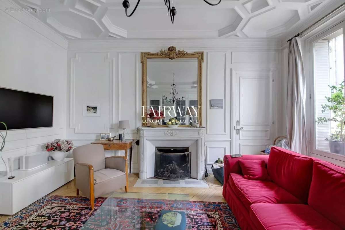 Appartement à PARIS-17E