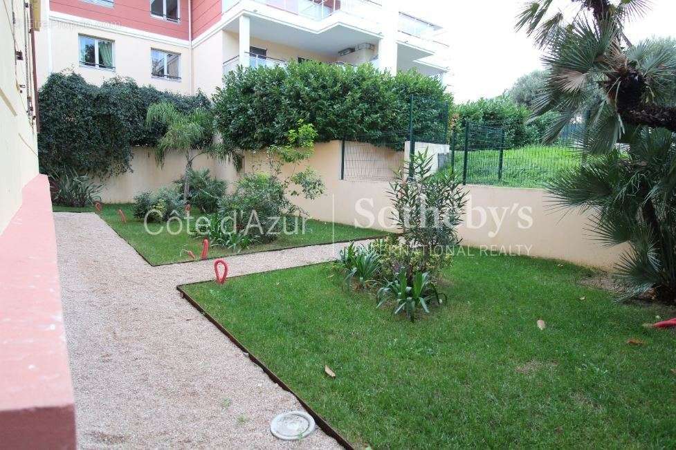 Appartement à ROQUEBRUNE-CAP-MARTIN