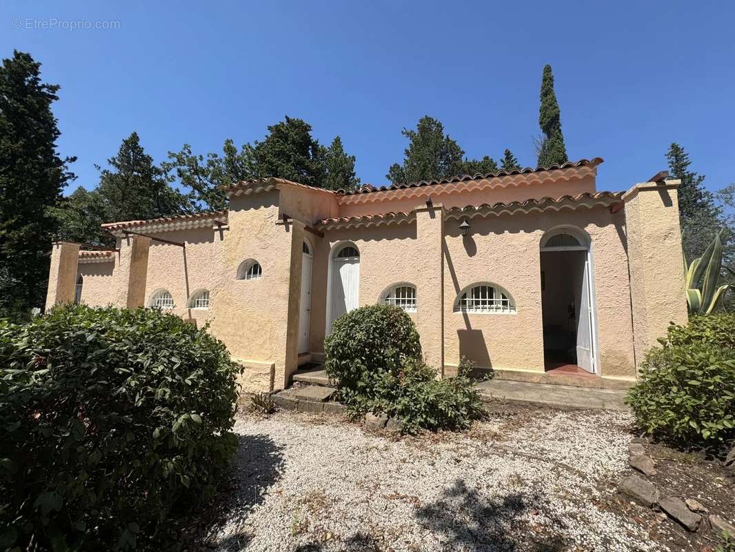 Maison à FREJUS