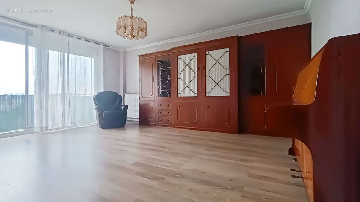 Appartement à ROSNY-SOUS-BOIS