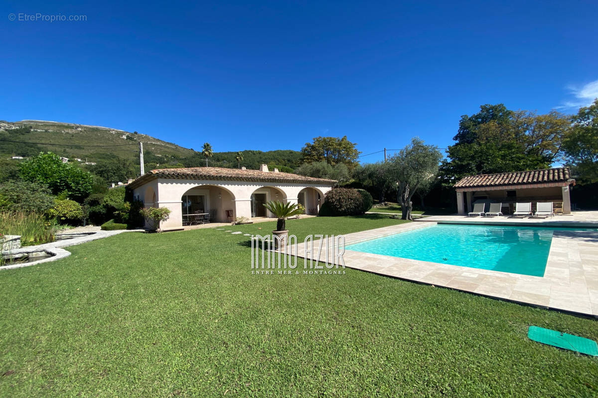 Maison à TOURRETTES-SUR-LOUP