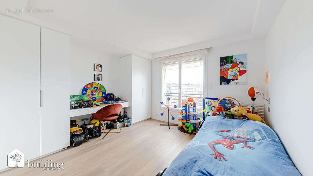 Appartement à LEVALLOIS-PERRET