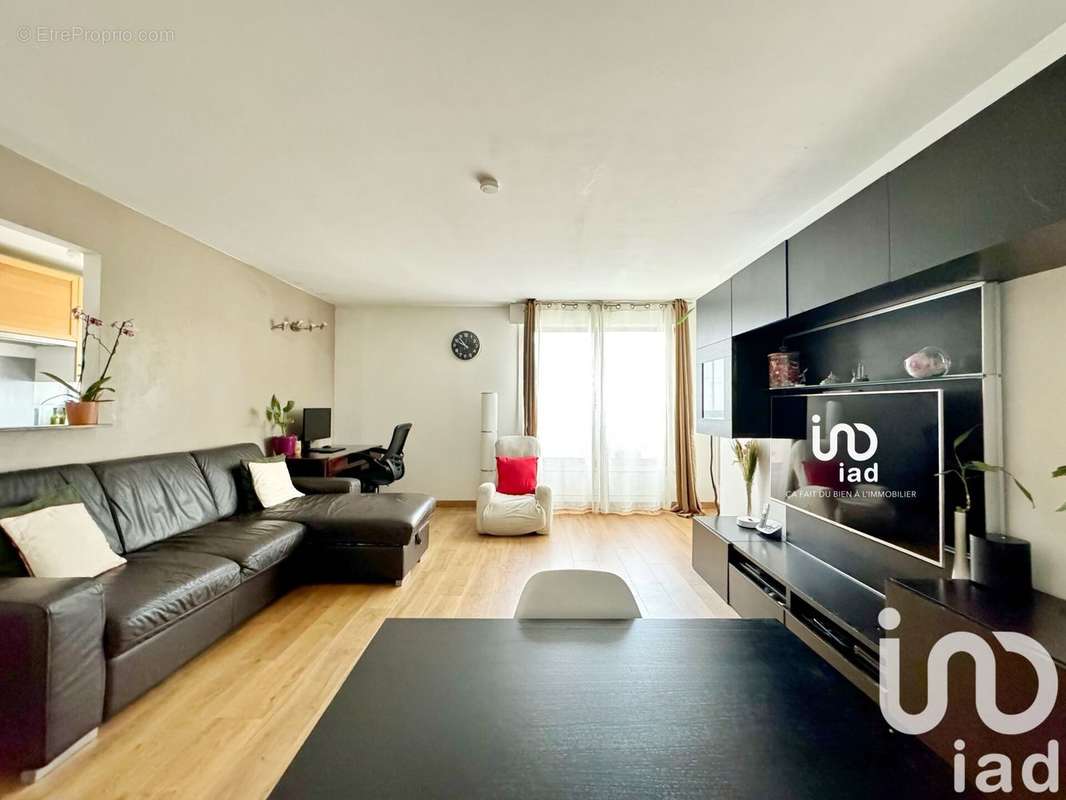 Photo 2 - Appartement à SURESNES