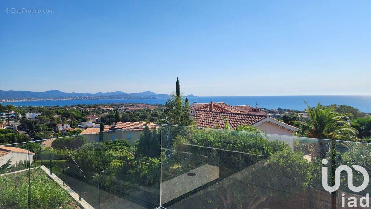 Photo 1 - Maison à FREJUS