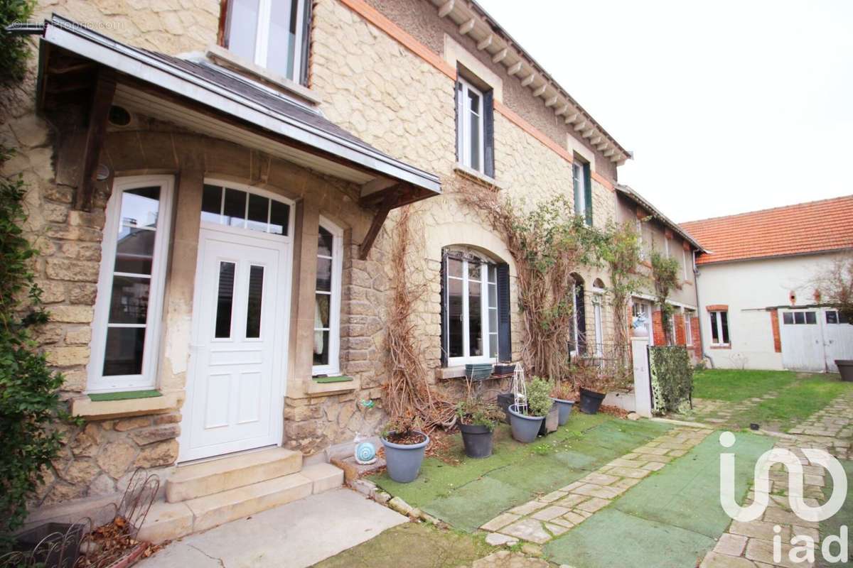 Photo 2 - Maison à SAINT-BRICE-COURCELLES