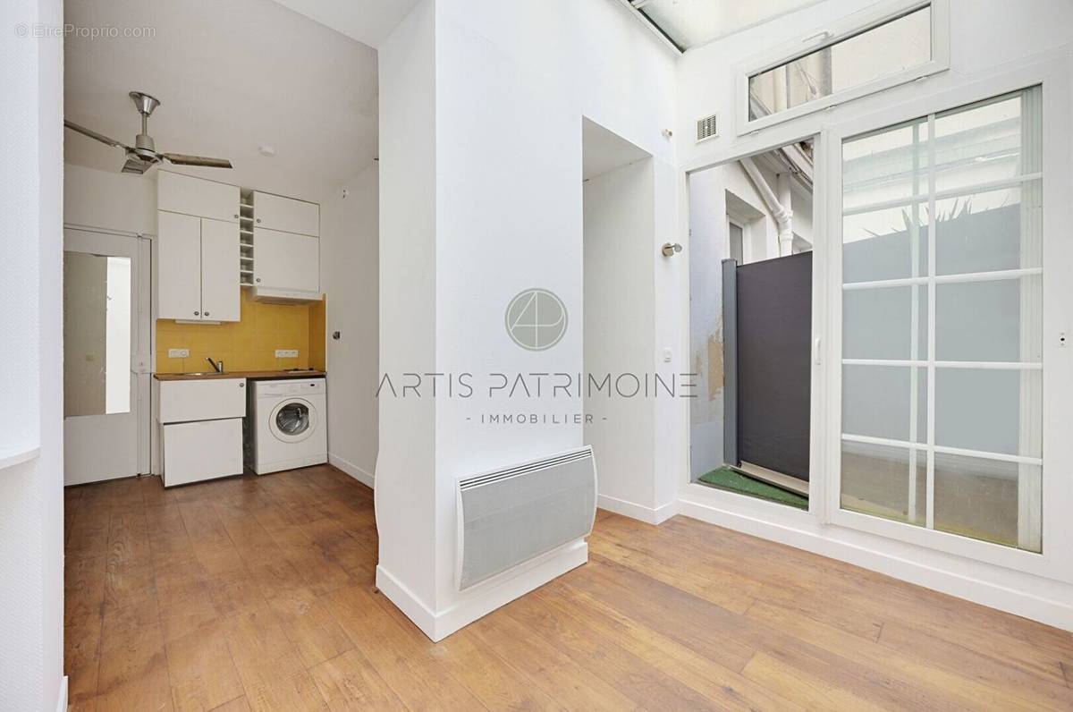 Appartement à PARIS-20E