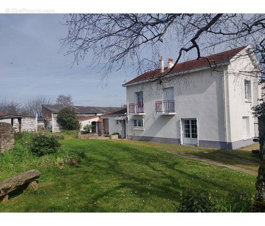 Maison à SAINT-JEAN-DE-BOISEAU