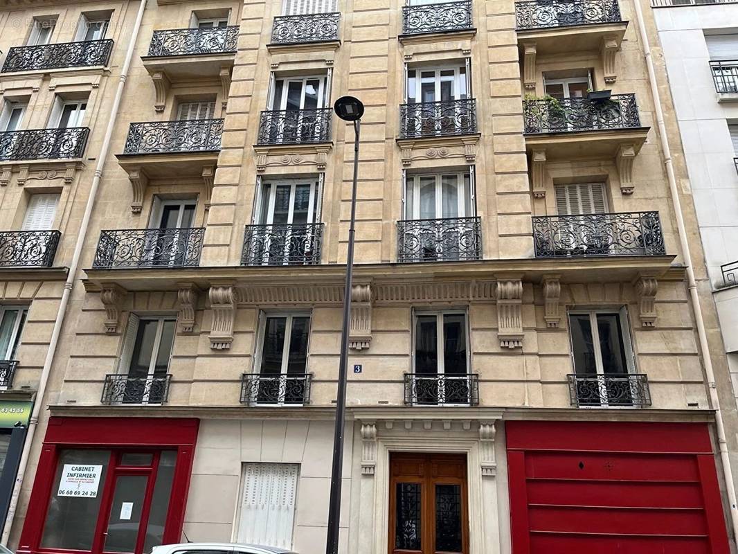 Appartement à PARIS-18E