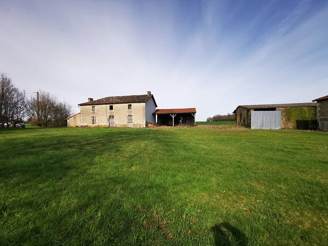 Maison à BLANZAY