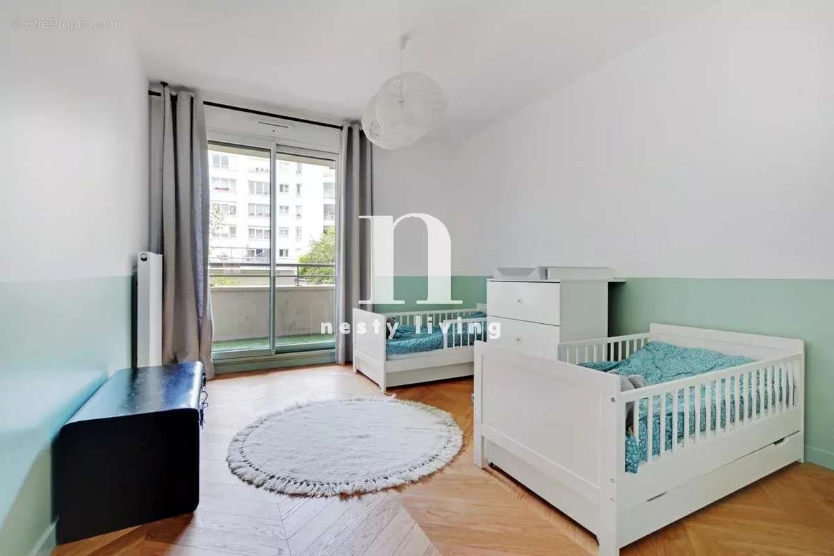 Appartement à LEVALLOIS-PERRET