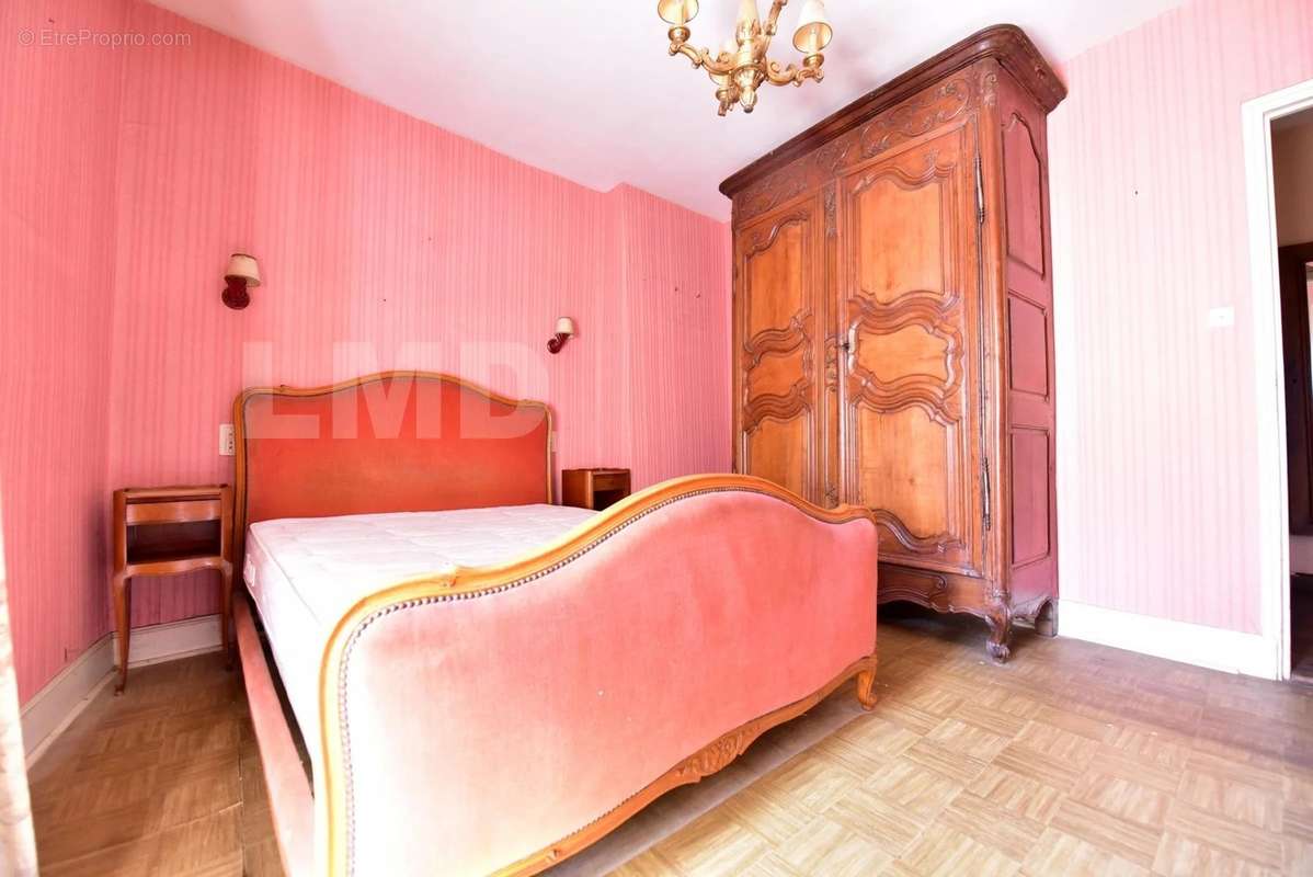 Appartement à REQUISTA