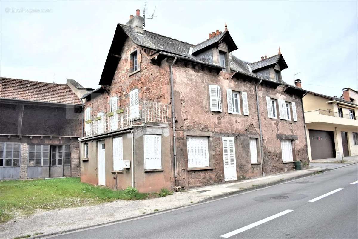 Maison à SAINT-CHRISTOPHE-VALLON