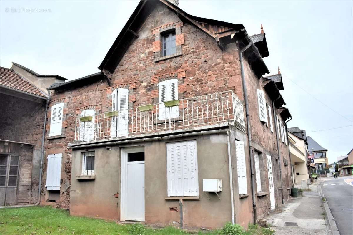 Maison à SAINT-CHRISTOPHE-VALLON