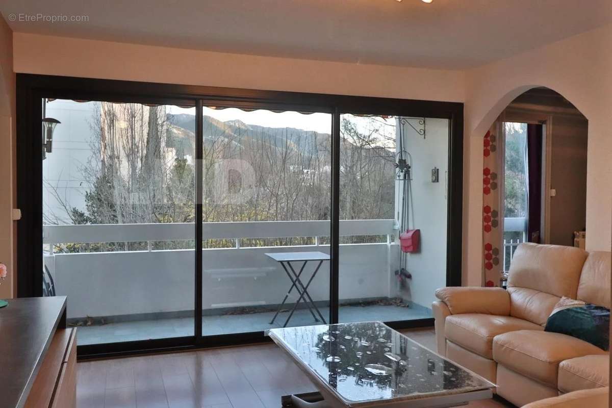 Appartement à MARSEILLE-11E