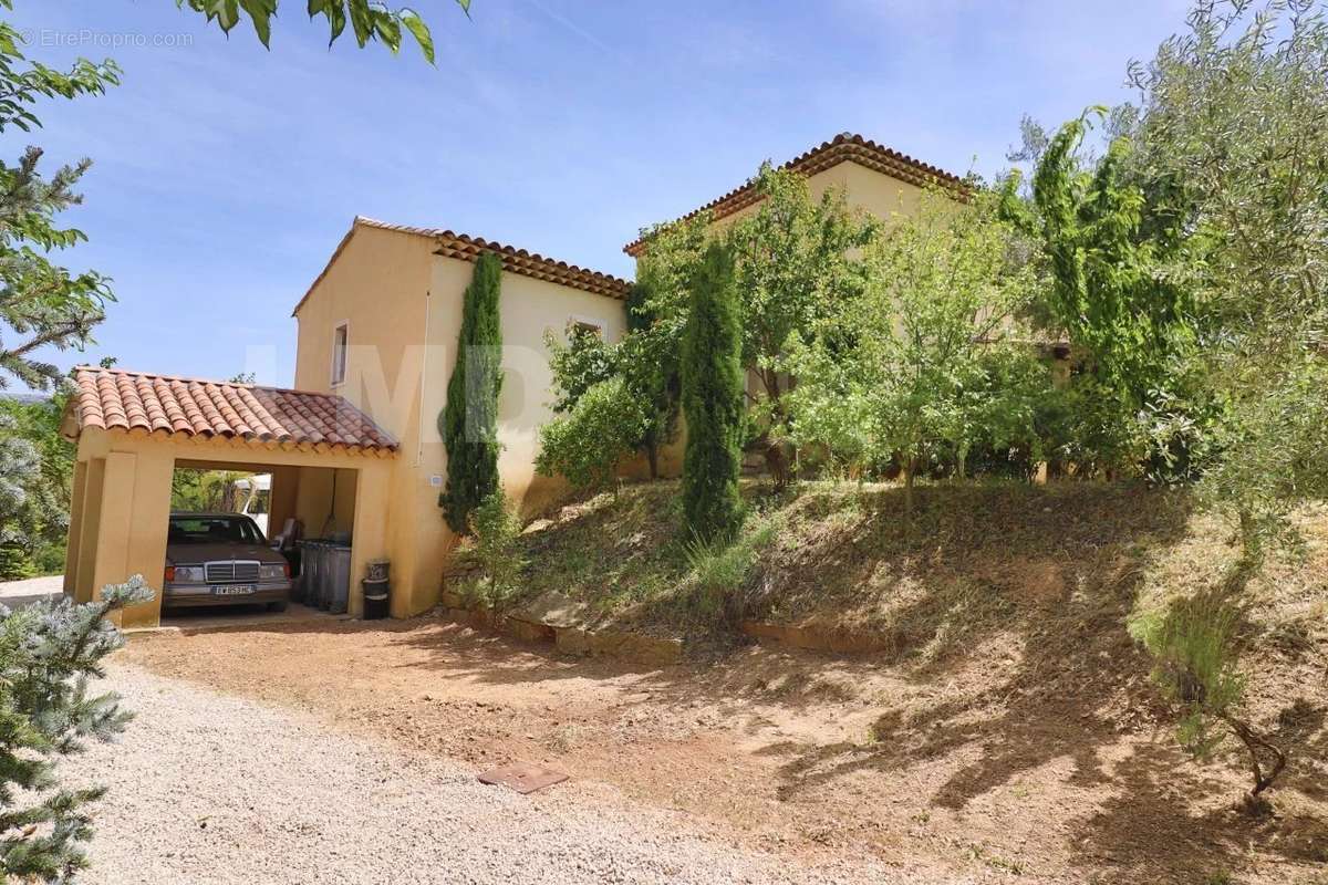 Maison à SAINT-MAXIMIN-LA-SAINTE-BAUME