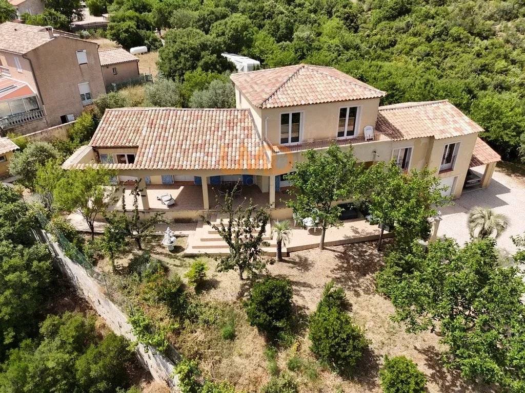 Maison à SAINT-MAXIMIN-LA-SAINTE-BAUME