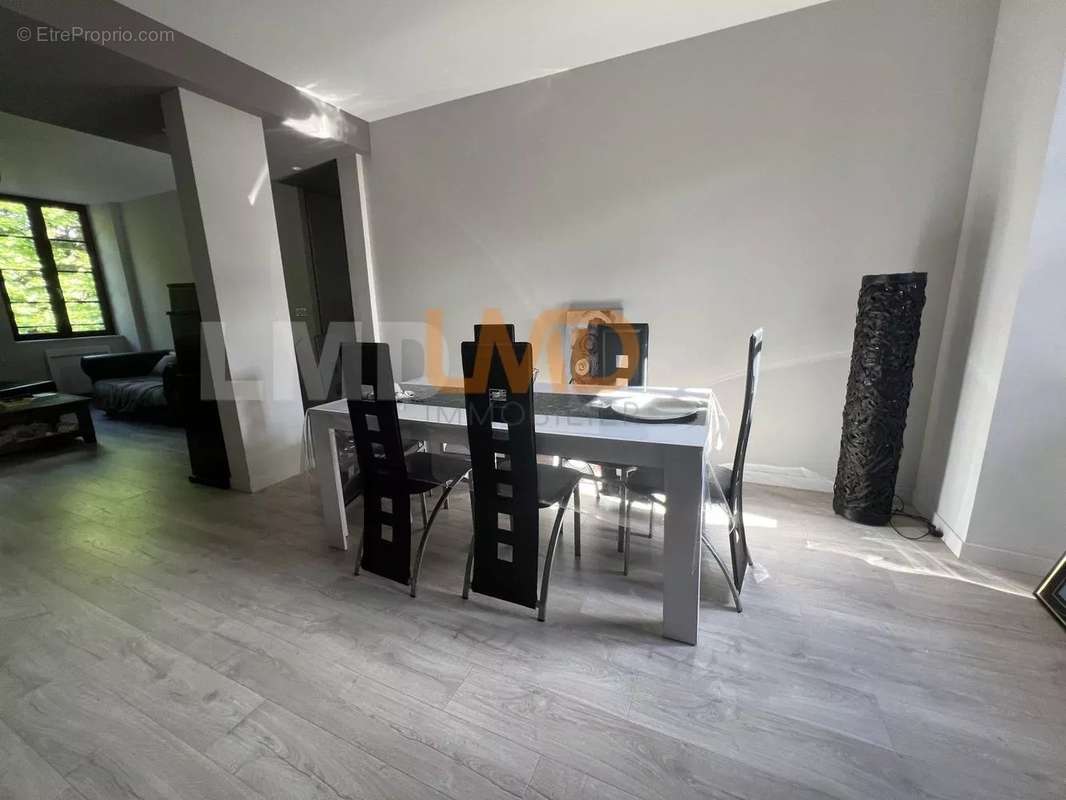 Appartement à MARCILLAC-VALLON