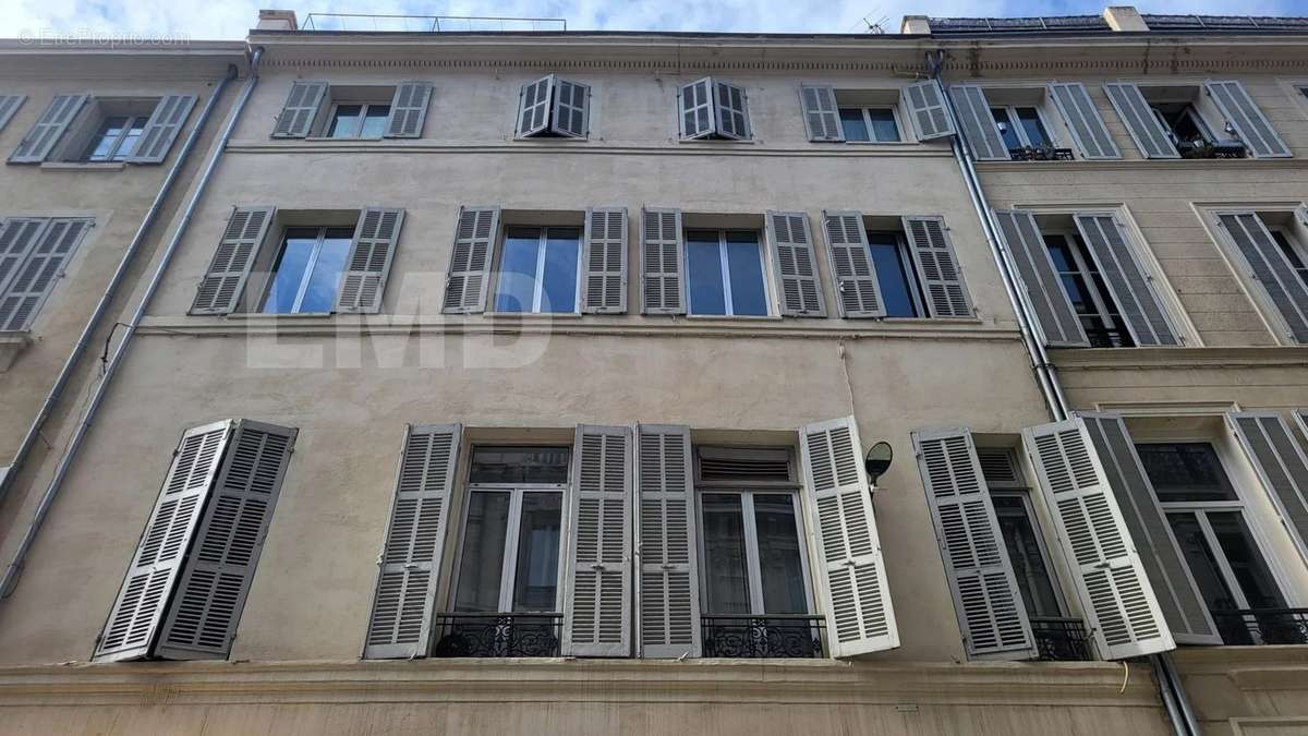 Appartement à MARSEILLE-1E